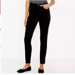 LOFT Black Velvet‎ Skinny Pants Size 4
